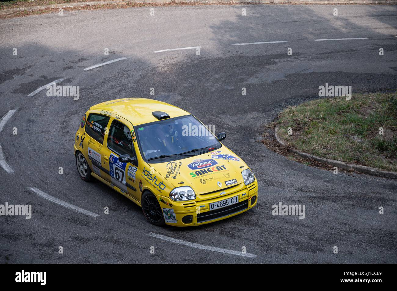 Una Renault Clio 2 generazione durante la gara al Rally Asphalt 9 Lloret de Mar. Foto Stock