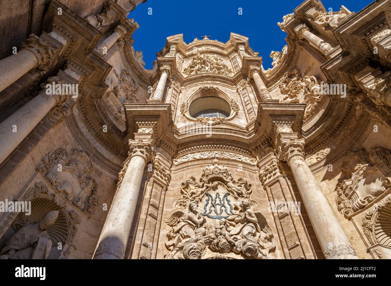 Valencia - il portale barocco della Cattedrale - Basilica dell'Assunzione di nostra Signora di Valencia progettato dall'architetto Antoni Gilabert Fornes dal 18. Foto Stock