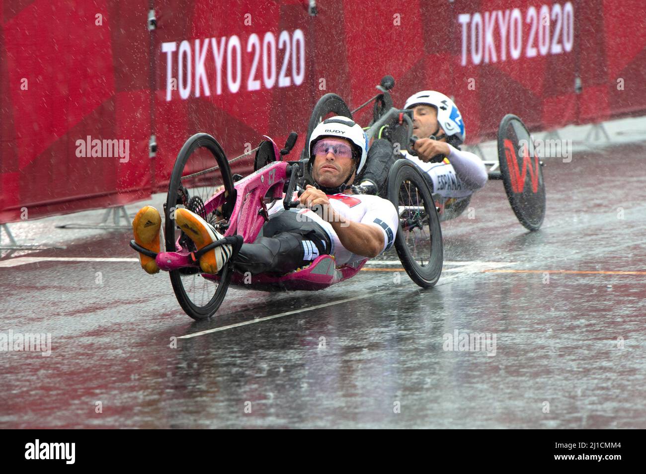 Medaglia di bronzo Ryan Pinney nel Paracycling Relay durante i Giochi Paralimpici 2020 Foto Stock