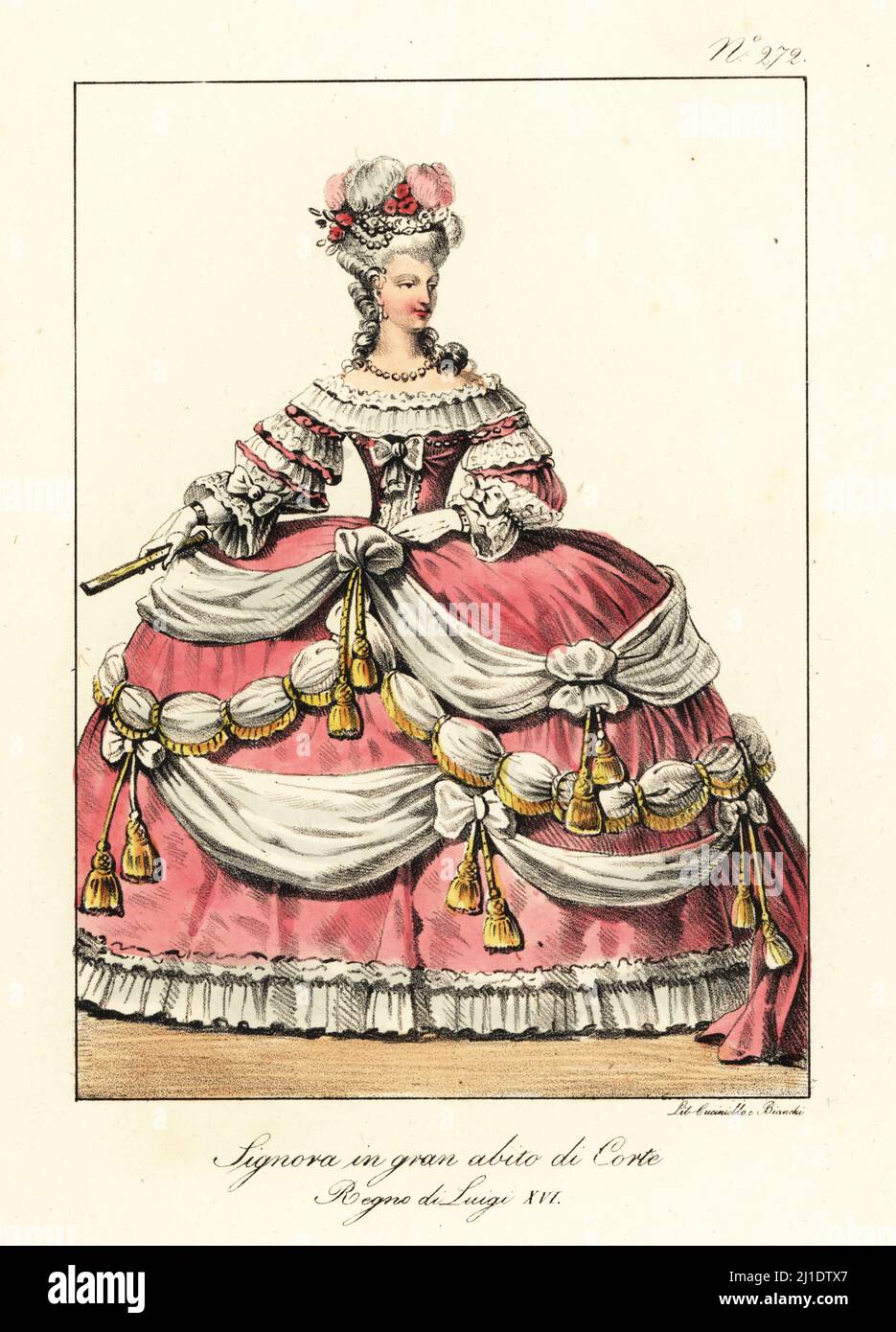 Nobile francese in abito formale alla corte di re Luigi XVI Siepi in  plumato, gonna a pantalone decorata con fronzoli, ceneri e nappine d'oro.  Dame en Grand Habit de Cour. Regne de