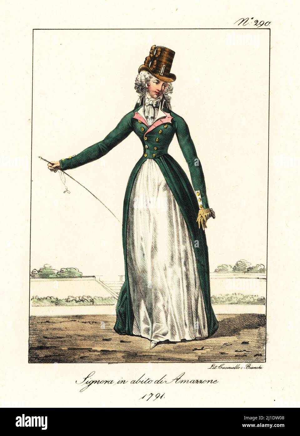 Donna francese alla moda in vestito da guida, epoca rivoluzionaria, 1791.  Indossa un cappello con scarafaggi, cravat, lungo rosso verde, gonne  bianche, guanti di protezione. Dame en Habit d'Amazone, 1791 litografia a