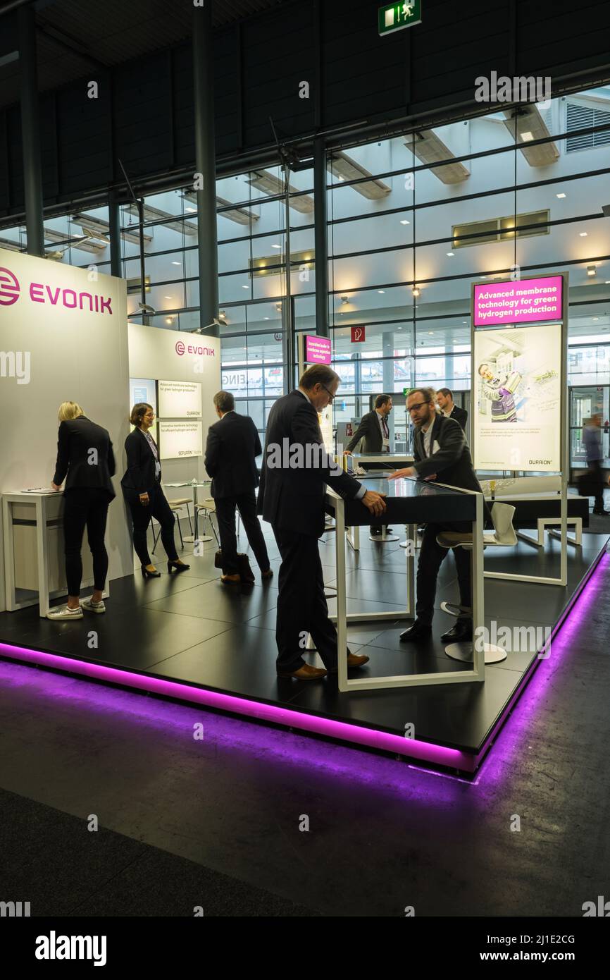 21.10.2021, Germania, Brema, Brema - la fiera Carbon Capture Technology Expo Europe / Hydrogen Technology Expo Europe, stand di EVONIK. 00A211021D086 Foto Stock
