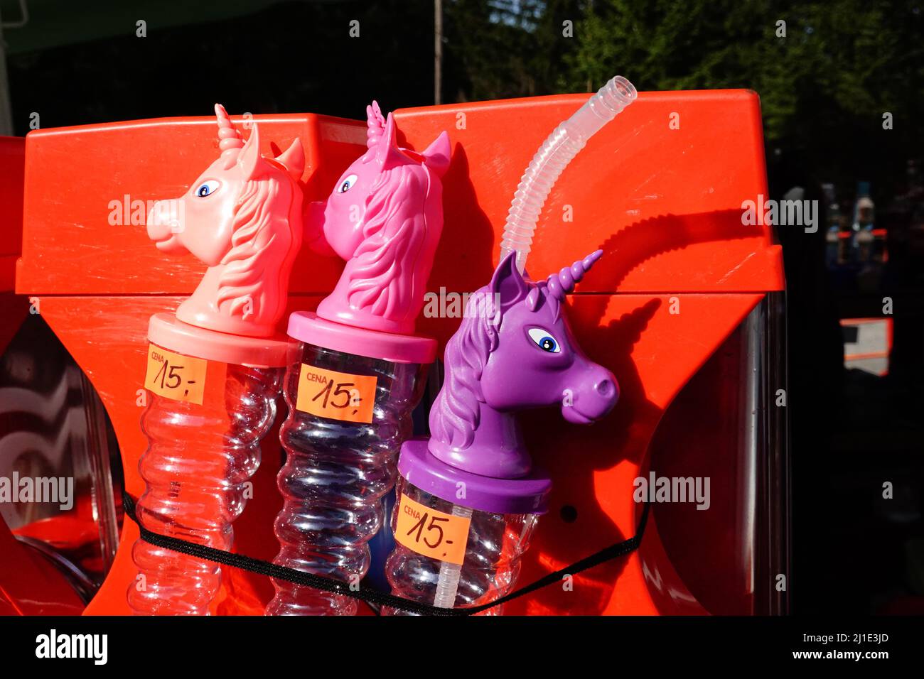 10.09.2021, Polonia, bassa Slesia, Przesieka - Unicorn 3D tazza da bere con cannuccia. 00S210910D390CAROEX.JPG [RELEASE DEL MODELLO: NO, RELEASE DELLA PROPRIETÀ: NO (C Foto Stock