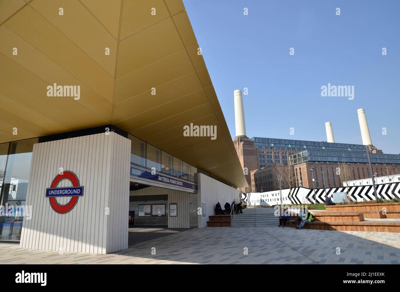 La nuova stazione della metropolitana di Battersea Power a South London, parte dell'estensione Northern Line per Battersea Foto Stock