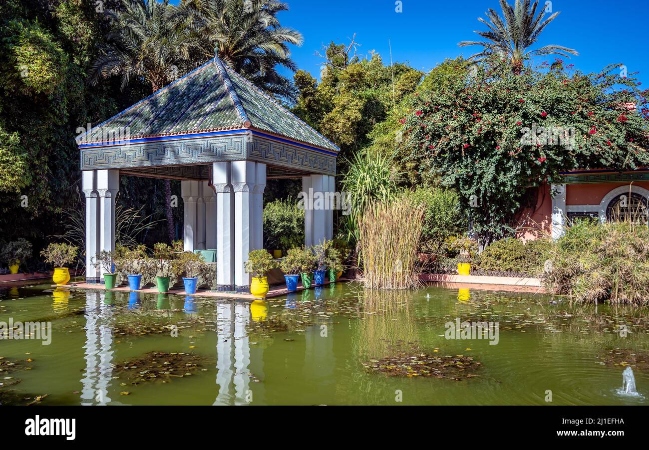 Marrakech, Marocco - bellissimo giardino all'interno del museo Yves Saint Laurent Foto Stock