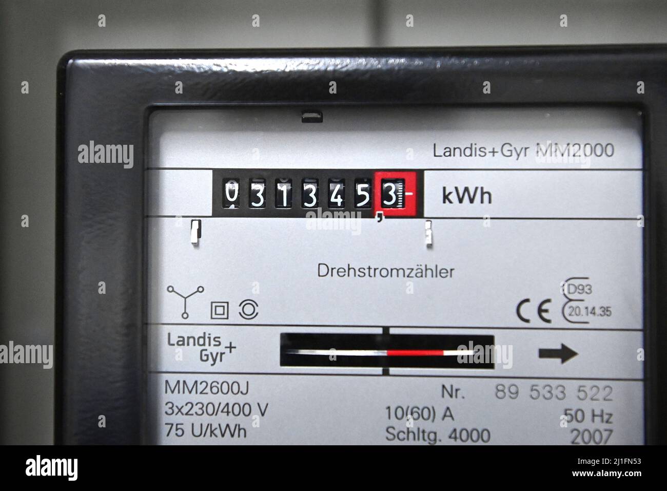 Aumento del prezzo dell'elettricità, costi dell'elettricità, prezzo dell'elettricità, costi dell'energia elettrica, prezzo a spirale, contatore elettrico, costi aggiuntivi, costi di noleggio. Fornitore di energia elettrica, cambio fornitore, cambio fornitore, Dehstromzaehler, esplosione dei prezzi. Foto Stock