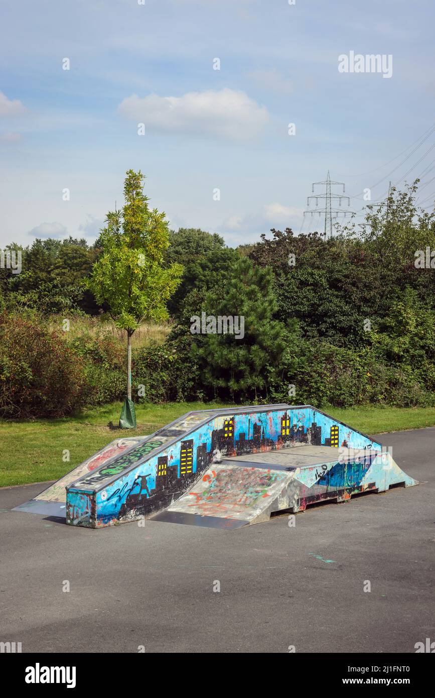 Essen, Renania settentrionale-Vestfalia, Germania - Skater Park a Emscherpark. Foto Stock