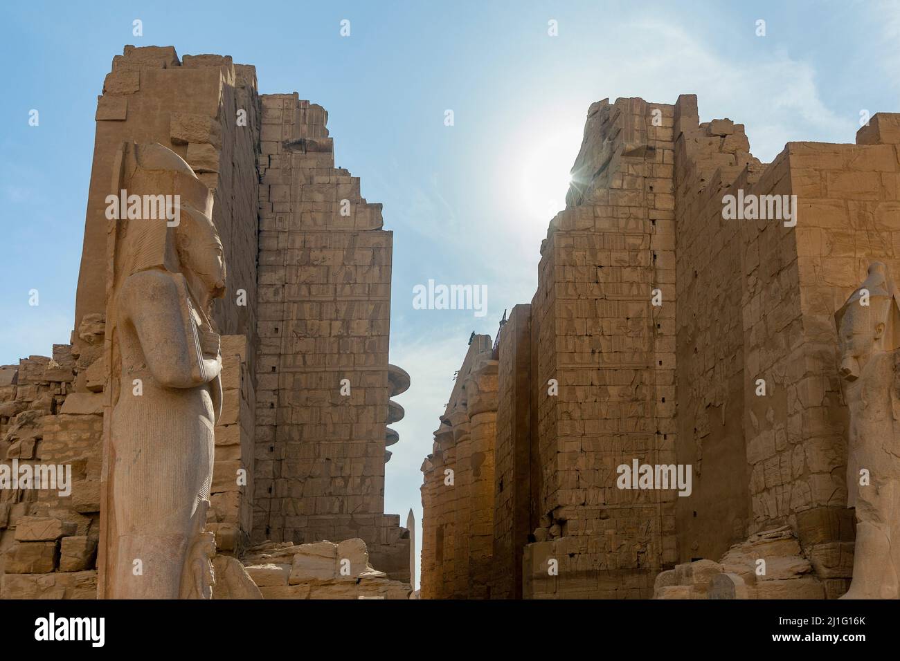 Seconda pilone di Karnak, di fronte alla Grande Sala Ipotistica, Luxor Foto Stock