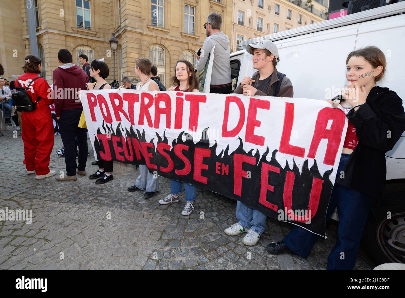 Manifestazione organizzata a Parigi dal collettivo "giovani per il clima" per gridare la loro rabbia contro l'inazione delle autorità pubbliche in materia di ecologia. Foto Stock