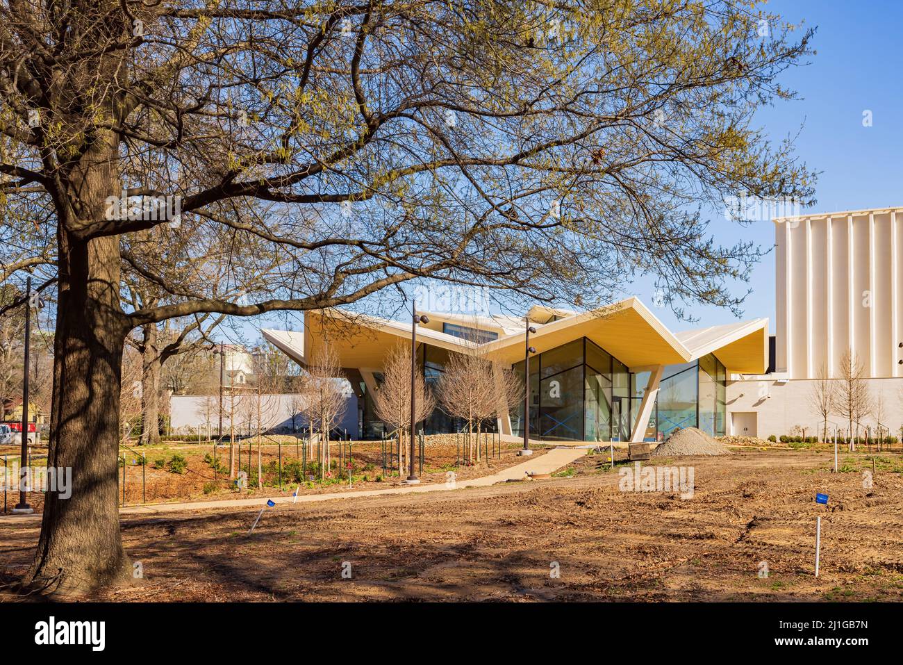 Arkansas, MAR 19 2022 - Vista soleggiato del MacArthur Museum of Arkansas Military History Foto Stock