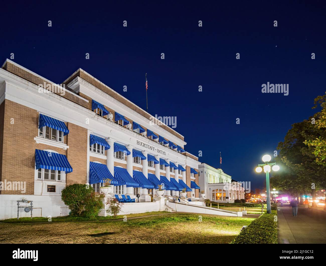 Arkansas, MAR 19 2022 - veduta serale della Buckstaff Bathhouse Foto Stock