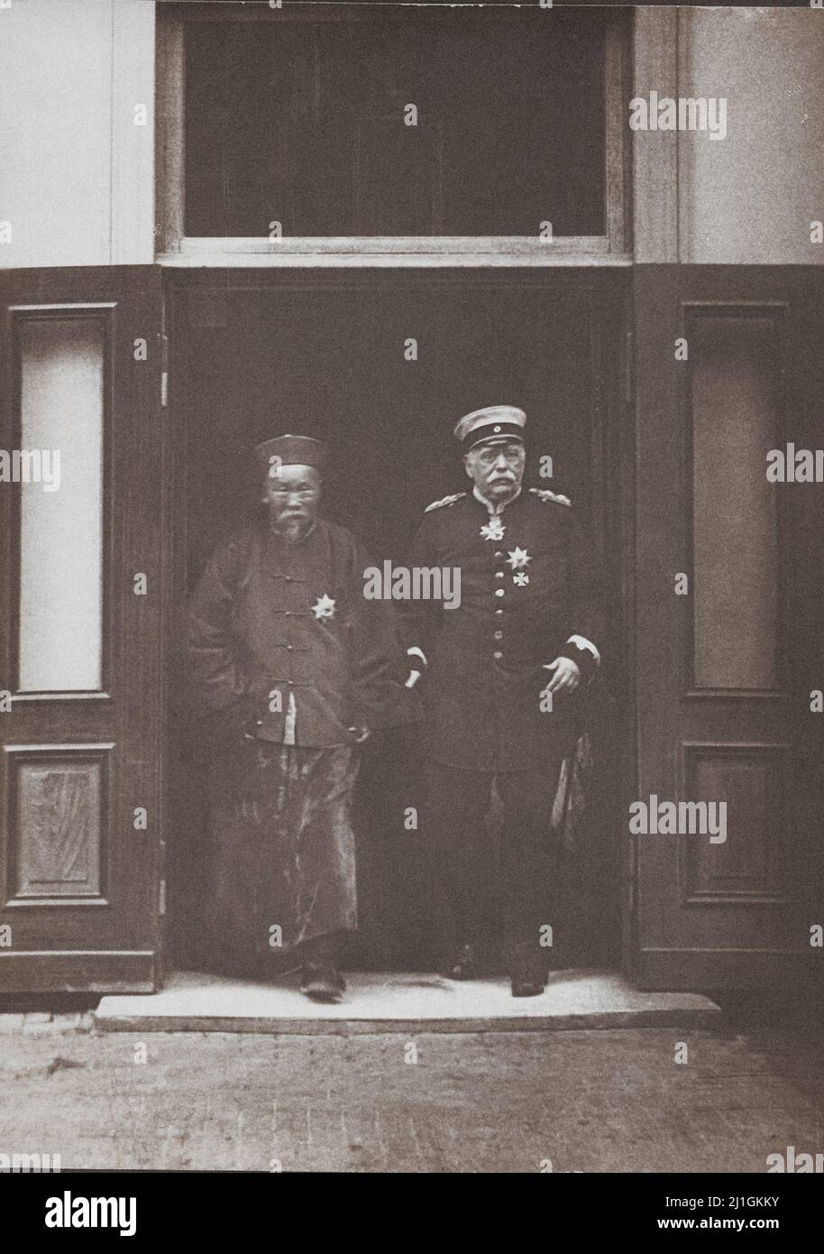 Foto d'archivio di otto von Bismarck e li Hung Thang. Berlino. 1896 otto, Principe di Bismarck, Conte di Bismarck-Schönhausen, Duca di Lauenburg (1815– Foto Stock