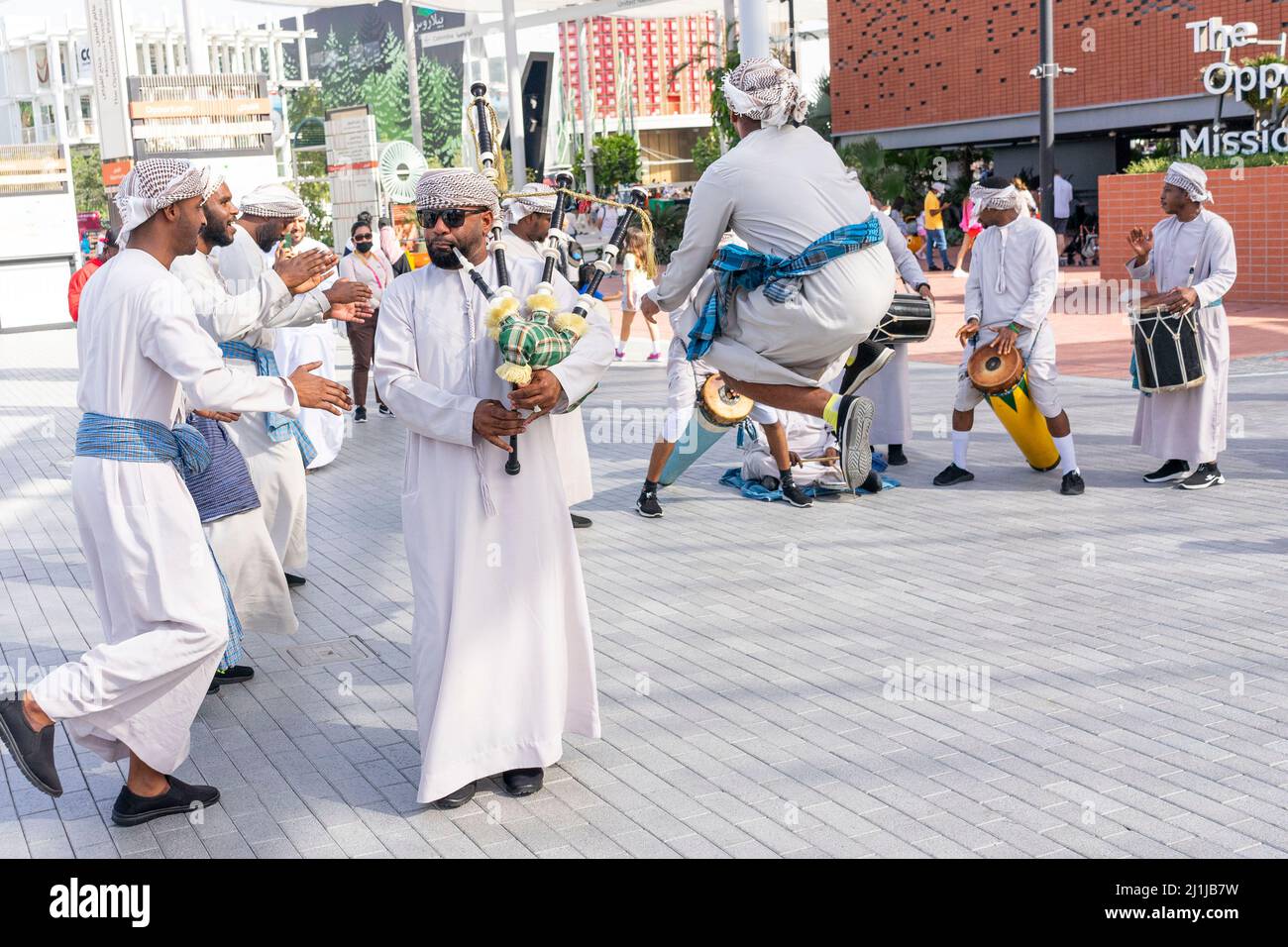 La Khaleeji Band si preforma all'Expo 2020 di Dubai Foto Stock
