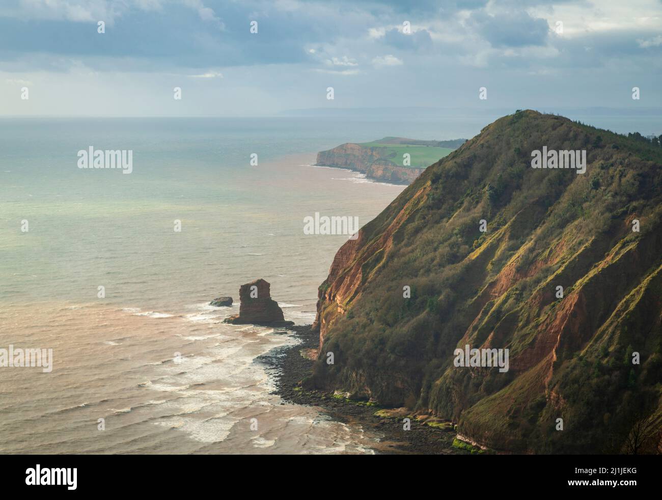 Vista a ovest della costa orientale del Devon e delle alte cime da Peak Hill vicino a Sidmouth sud-ovest Inghilterra Regno Unito Foto Stock