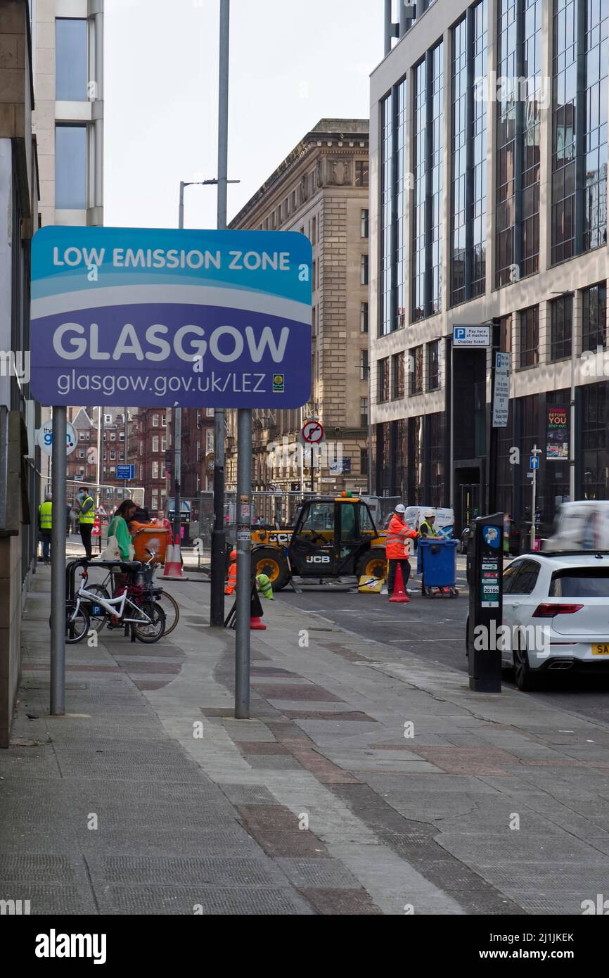 Cartello per zona a basse emissioni, Bothwell Street Glasgow, Scozia, Regno Unito Foto Stock