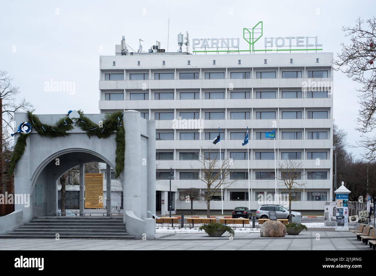 Pärnu Hotell (hotel) sulla piazza centrale. Alloggio a Pärnu. Foto Stock