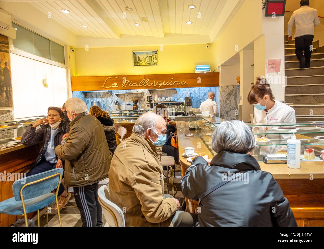 La Mallorquina Pastelería la Mallorquina, torte alla crema, dolci tradizionali Madrid confections in un punto di riferimento caffè del 1894. Spagna Foto Stock