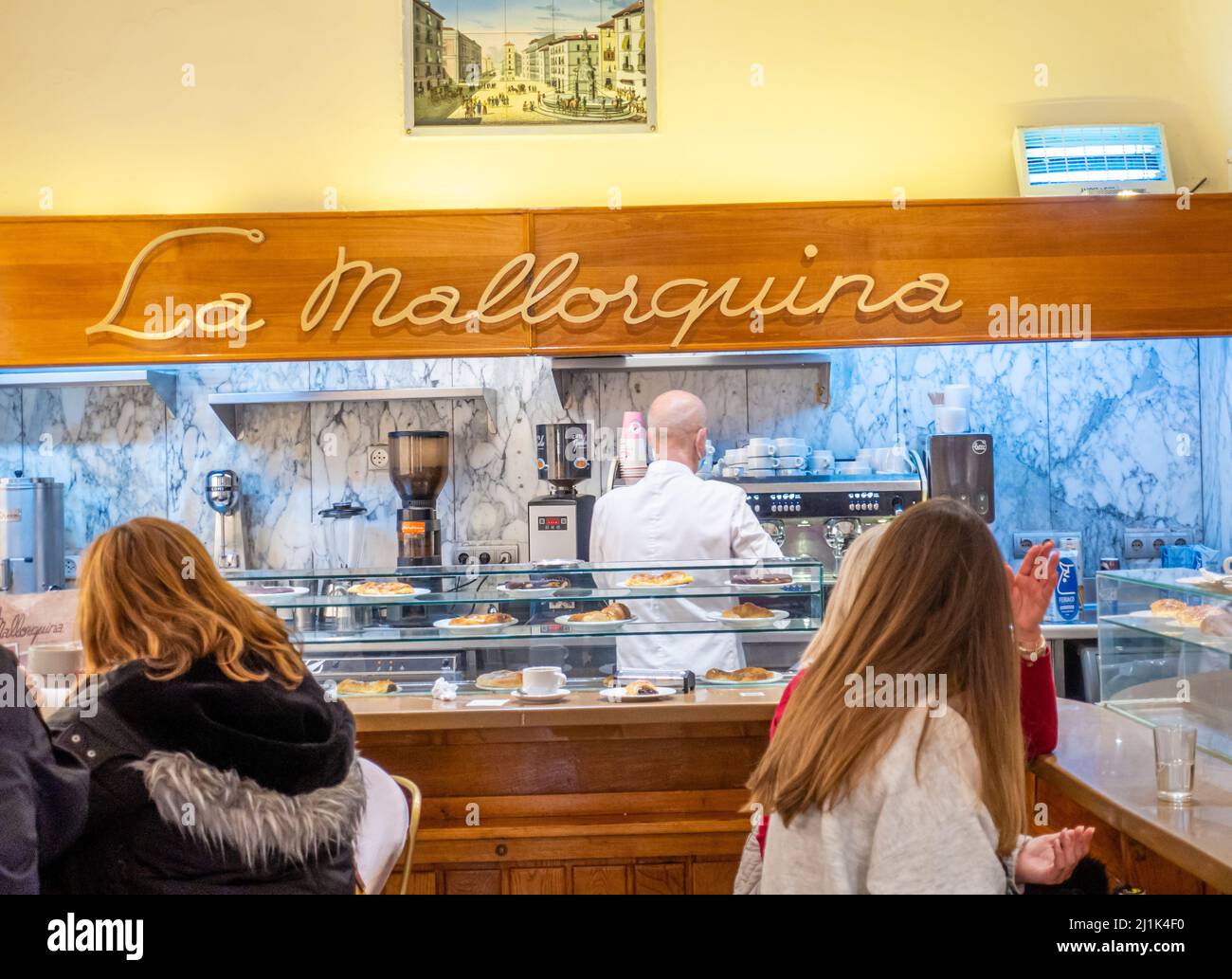 La Mallorquina Pastelería la Mallorquina, torte alla crema, dolci tradizionali Madrid confections in un punto di riferimento caffè del 1894. Spagna Foto Stock