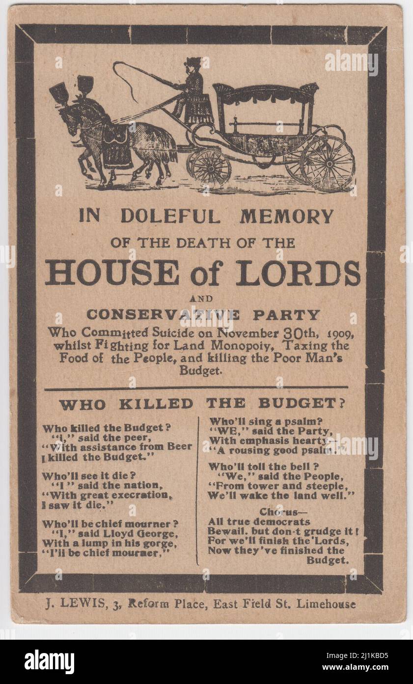 "Nel doloroso ricordo della morte della Camera dei Lord e del Partito conservatore che si è suicidato il 30th novembre 1909, combattendo per il monopolio della terra, tassando il cibo della gente, e uccidendo il bilancio del povero uomo" "Chi ha ucciso il bilancio?": Scheda di lutto edoardiano satirico pubblicata da J. Lewis, 3 Reform Place, East Field Street, Limehouse, Londra. Si fa riferimento al blocco del bilancio popolare 1909/1910 da parte della Camera dei Lord, che alla fine ha portato alla riforma costituzionale e all'approvazione della legge del Parlamento del 1911. Foto Stock