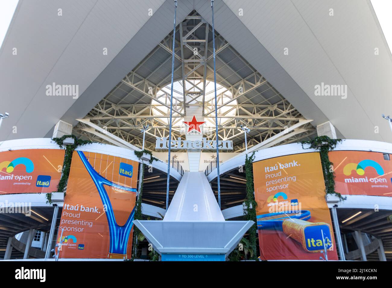 Miami Gardens, Florida, Stati Uniti. 26th marzo 2022. Stadio Hard Rock. Torneo di tennis all'aperto del mondo al Miami Open 2022 con tecnologia Itau. Credit: Yaroslav Sabitov/YES Market Media/Alamy Live News. Foto Stock