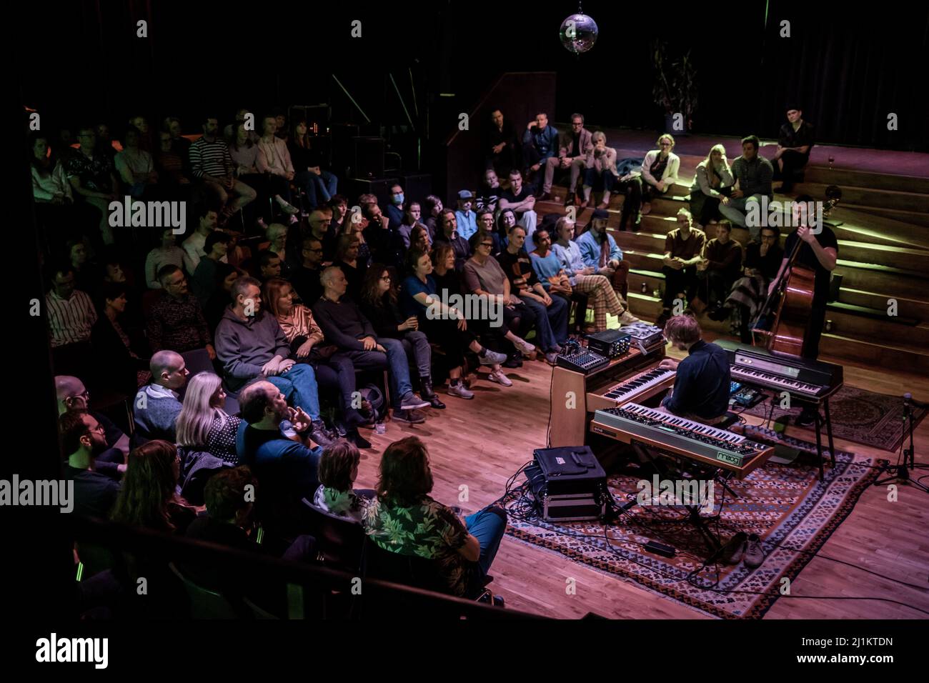 Albertslund, Danimarca. 25th, marzo 2022. Il duo jazz danese Bremer/McCoy suona un concerto dal vivo a Forbraendingen ad Albertslund, Copenaghen. (Photo credit: Gonzales Photo - Kim M. Leland). Foto Stock