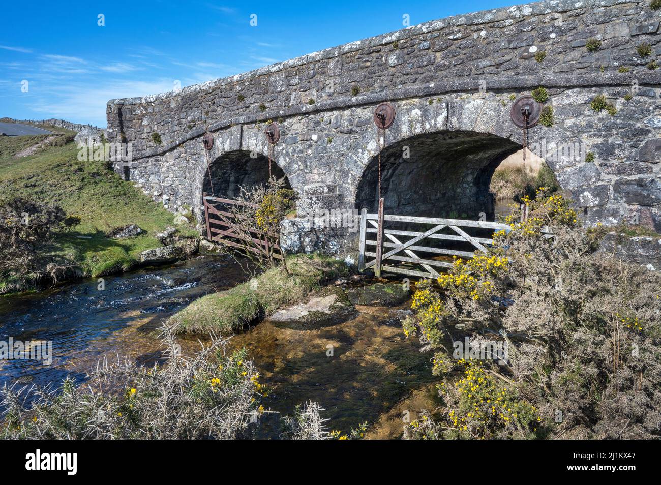 Cherry Bridge nel cuore di Dartmoor così pittoresco e artistico Foto Stock
