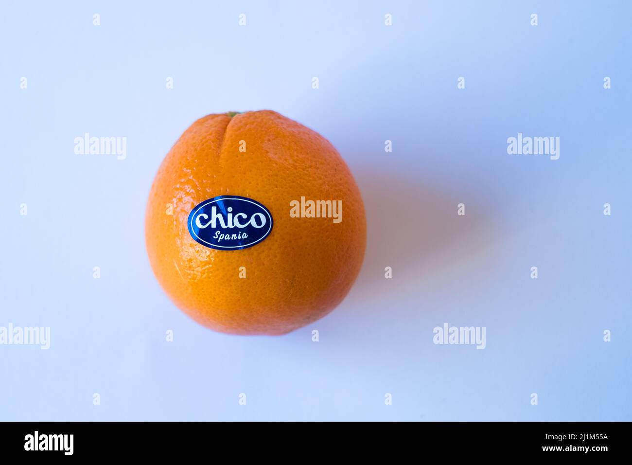 Adesivo Chico Spania su arancione. Foto Stock