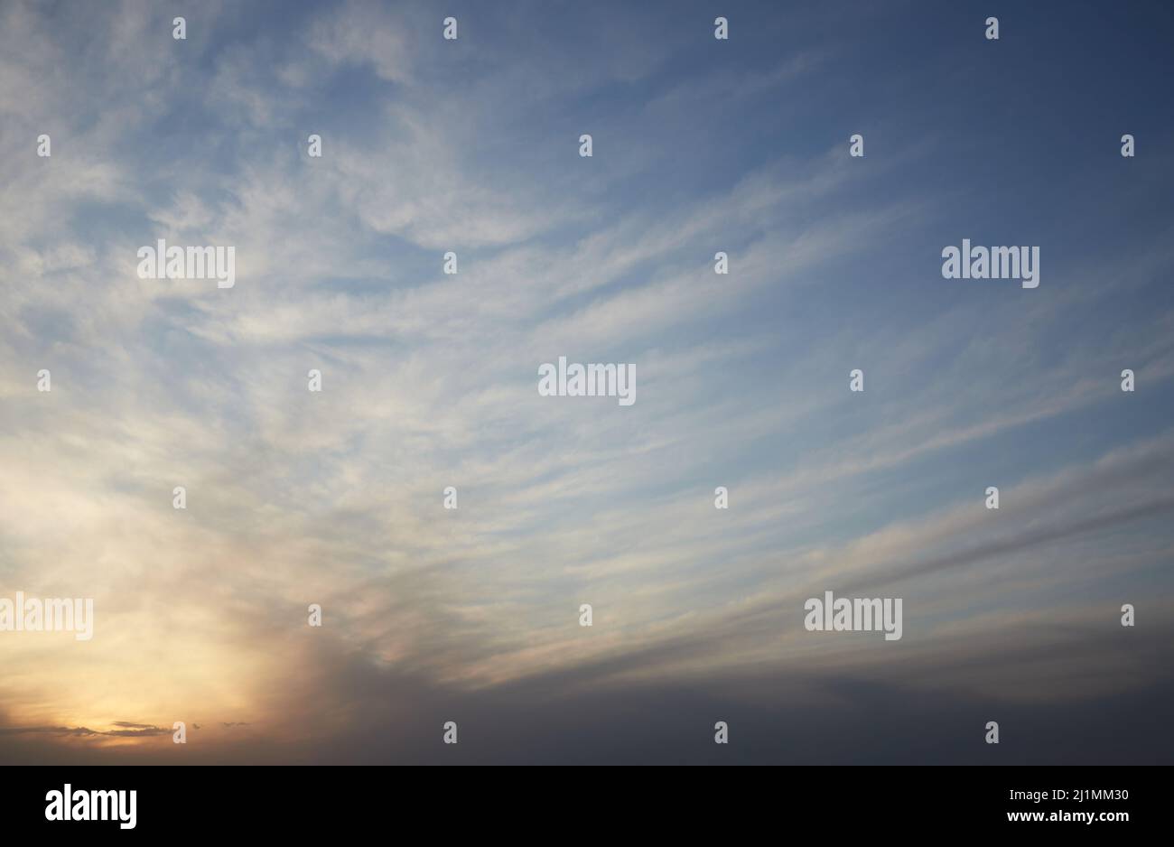 tramonto cielo blu cielo nuvole Foto Stock