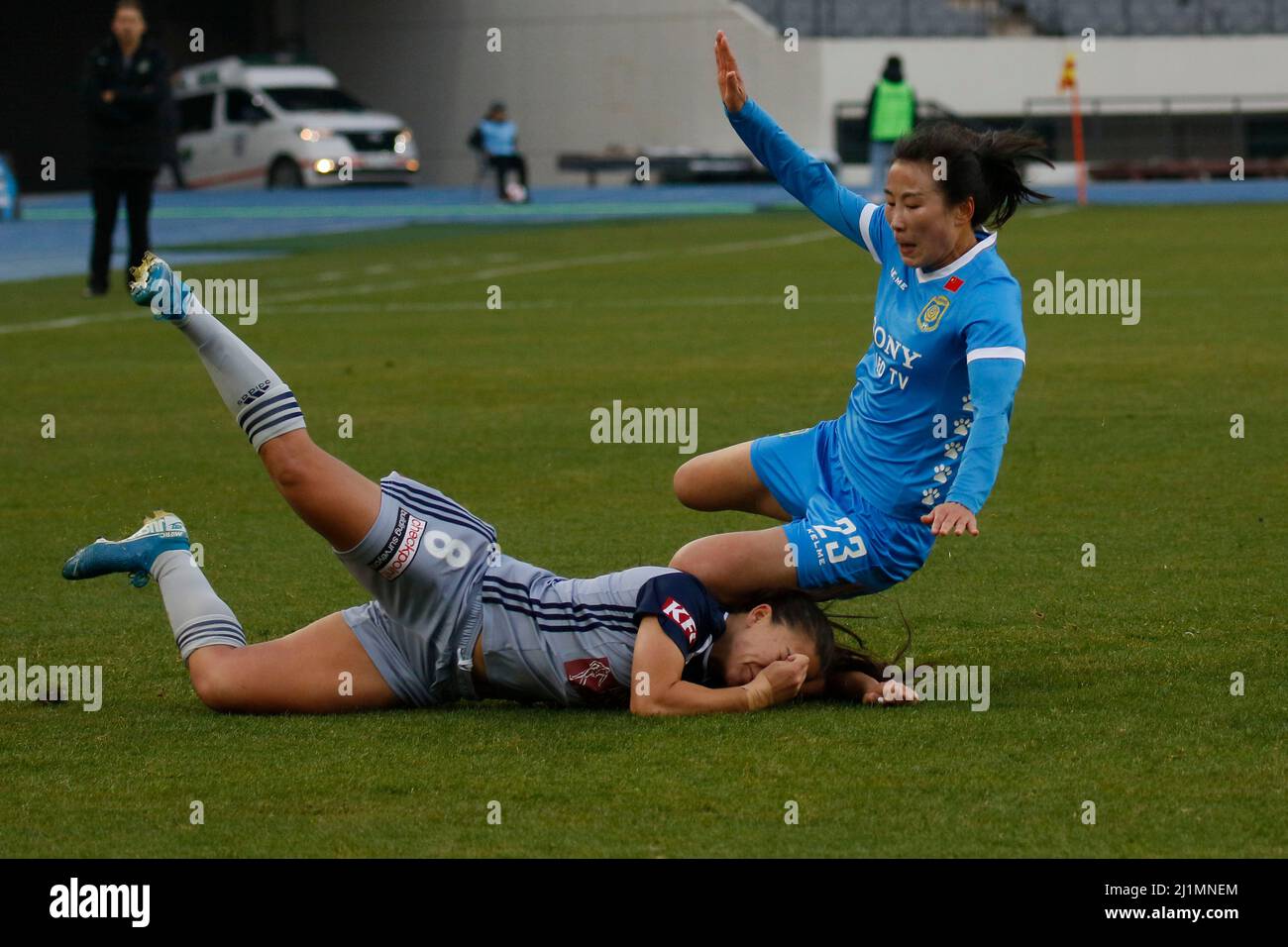 Novembre 28, 2019-Yongin, Corea del Sud-Jiangsu Suning Ladies Football Club of China giocatori e Melbourne Victory of Australia giocatori partita durante un Women's Club Championship 2019-FIFA / AFC Pilot Tournament presso Yongin Citizens Park a Yongin, Corea del Sud. Risultato della corrispondenza di 1-1, stesso. Foto Stock