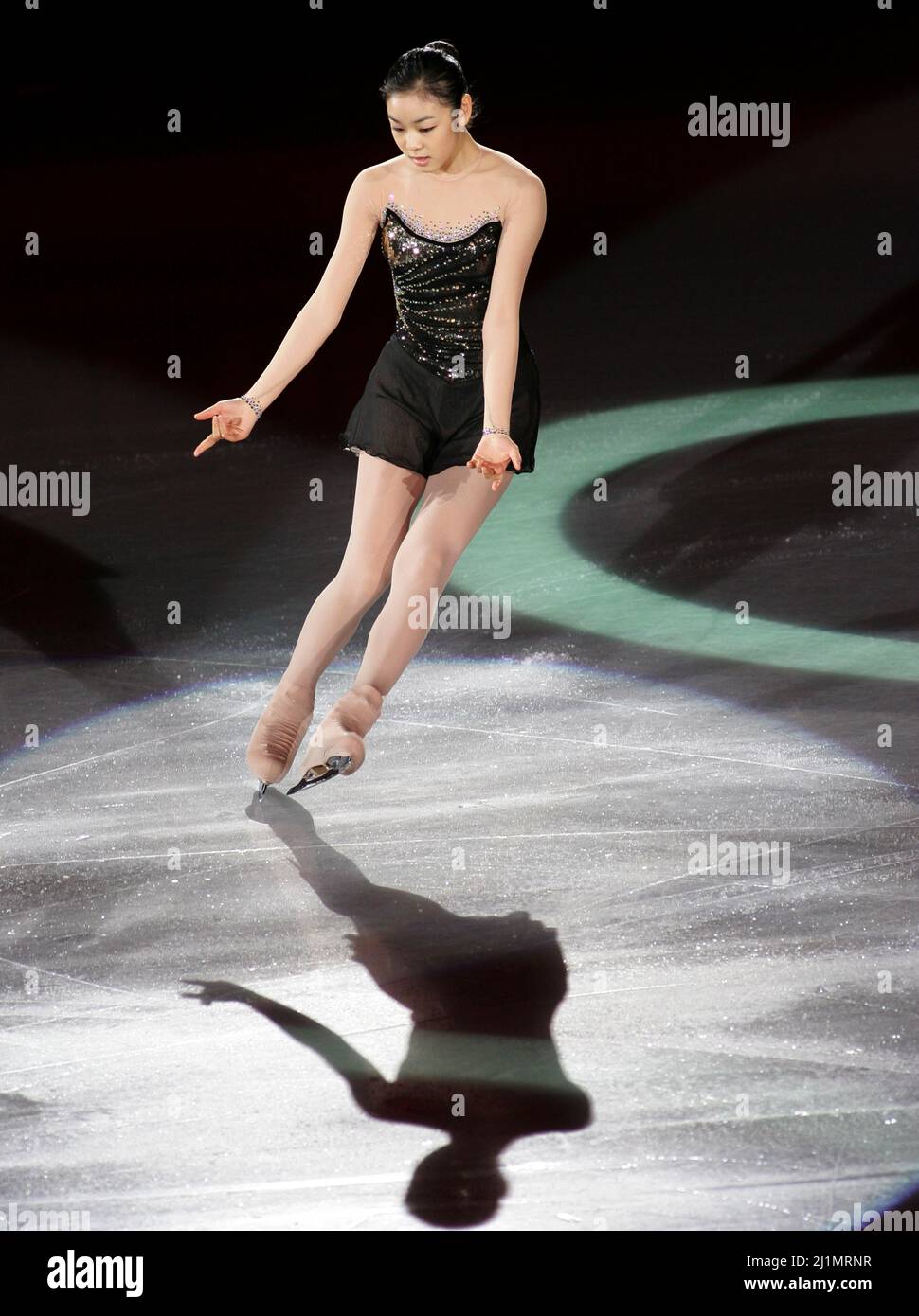 Dicembre 14, 2008-Goyang, Corea del Sud-Corea del Sud Yu-Na Kim si esibisce durante la mostra di gala del Grand Prix ISU di Figure Skating Final Exhibition 2008/2009 a Goyang vicino Seoul 14 dicembre 2008. Foto Stock