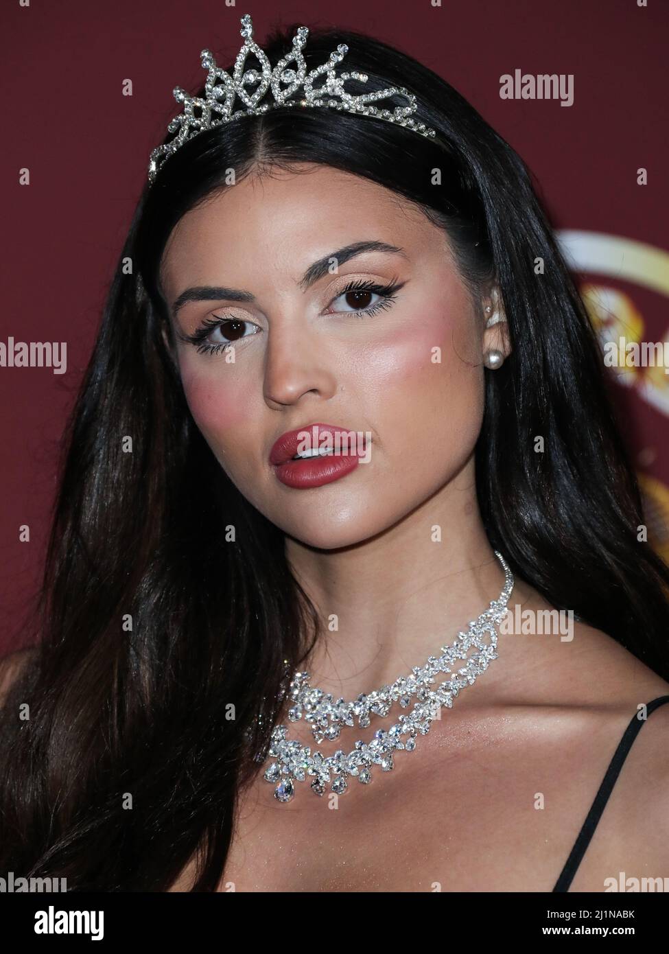 BEL AIR, LOS ANGELES, CALIFORNIA, USA - MARZO 26: Holly Scarfone arriva al Darren Dzienciol e Richie Akiva Oscar Party 2022 tenuto in una residenza privata il 26 Marzo 2022 a Bel Air, Los Angeles, California, Stati Uniti. (Foto di Xavier Collin/Image Press Agency) Foto Stock