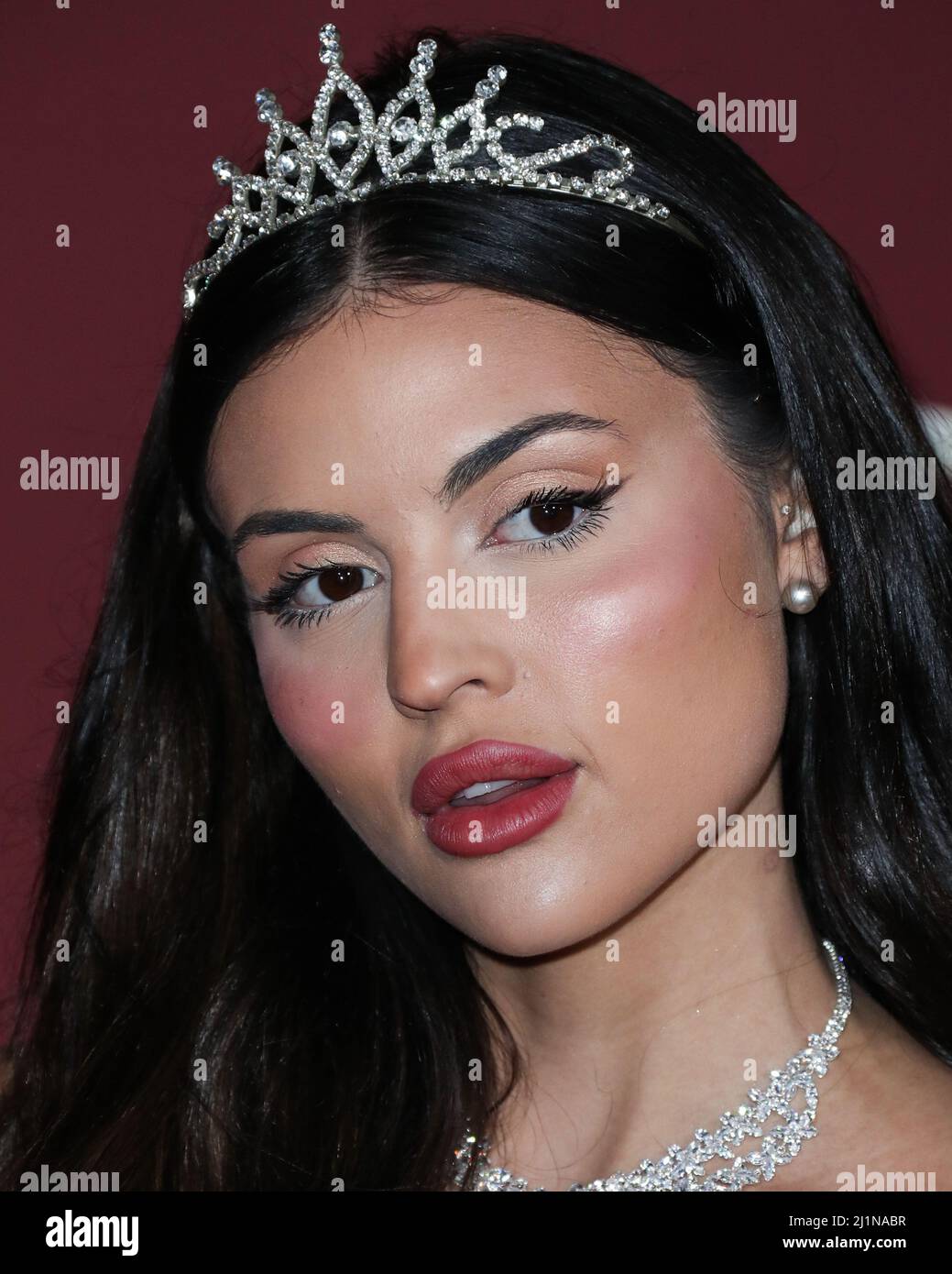 BEL AIR, LOS ANGELES, CALIFORNIA, USA - MARZO 26: Holly Scarfone arriva al Darren Dzienciol e Richie Akiva Oscar Party 2022 tenuto in una residenza privata il 26 Marzo 2022 a Bel Air, Los Angeles, California, Stati Uniti. (Foto di Xavier Collin/Image Press Agency) Foto Stock