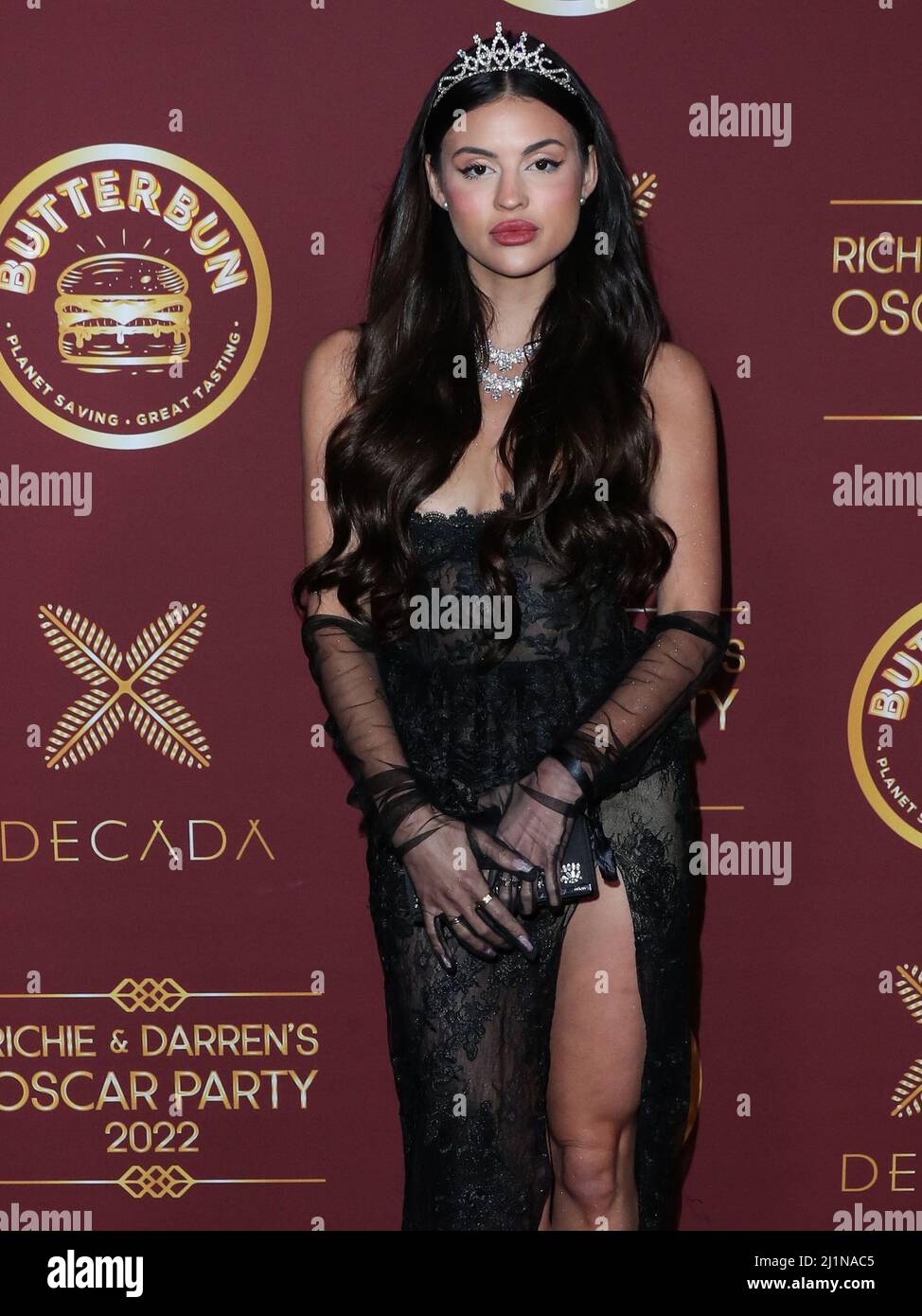 BEL AIR, LOS ANGELES, CALIFORNIA, USA - MARZO 26: Holly Scarfone arriva al Darren Dzienciol e Richie Akiva Oscar Party 2022 tenuto in una residenza privata il 26 Marzo 2022 a Bel Air, Los Angeles, California, Stati Uniti. (Foto di Xavier Collin/Image Press Agency) Foto Stock