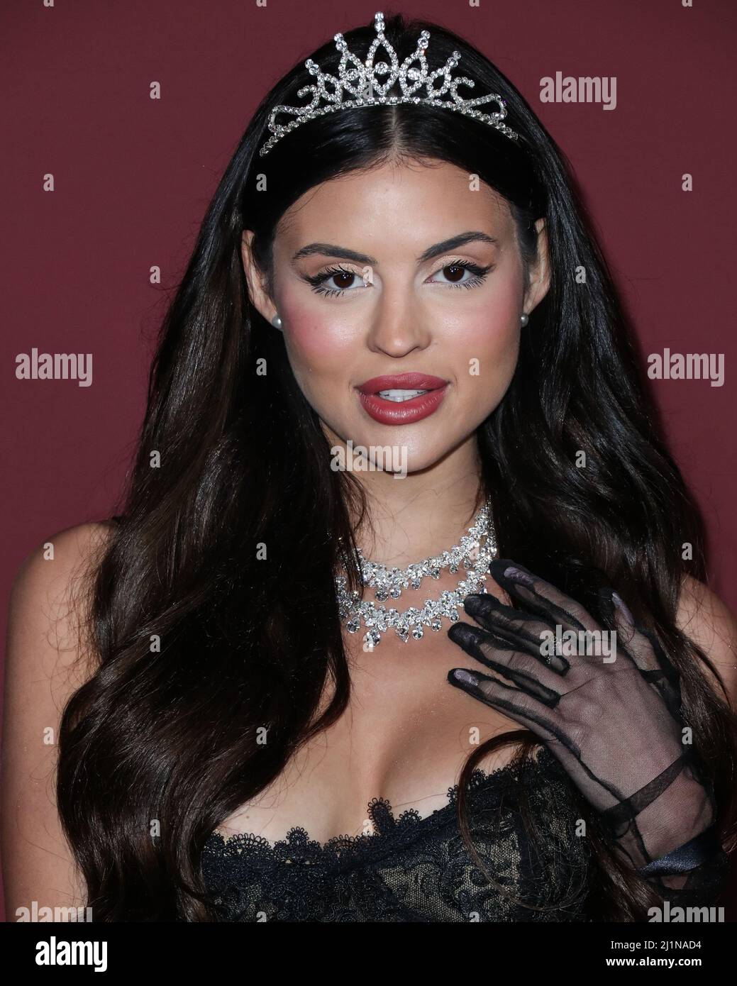 BEL AIR, LOS ANGELES, CALIFORNIA, USA - MARZO 26: Holly Scarfone arriva al Darren Dzienciol e Richie Akiva Oscar Party 2022 tenuto in una residenza privata il 26 Marzo 2022 a Bel Air, Los Angeles, California, Stati Uniti. (Foto di Xavier Collin/Image Press Agency) Foto Stock