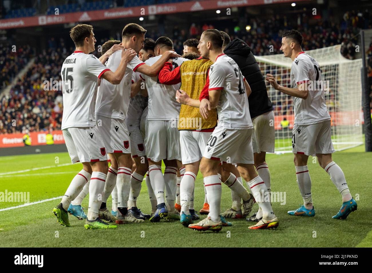 La nazionale albanese festeggia il gol segnato da Myrto Uzuni in Albania durante la partita di calcio internazionale amichevole tra Spagna e Albania il 26 marzo 2022 allo stadio RCDE di Barcellona, Spagna - Foto A. Peposhi - N. Kaceli / DPPI Foto Stock