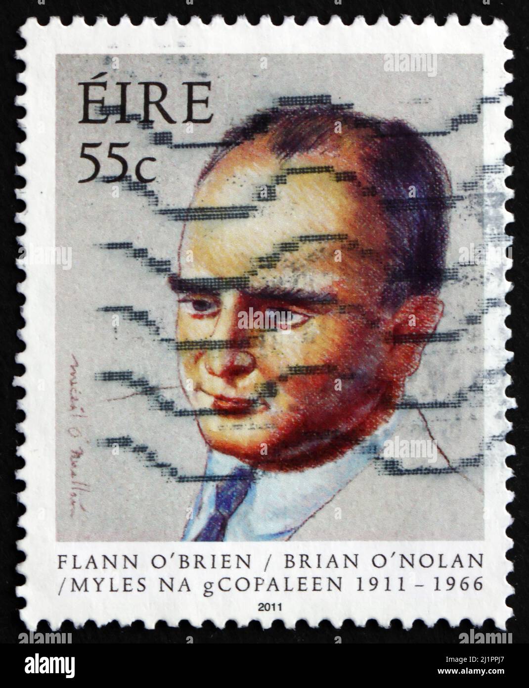 IRLANDA - CIRCA 2011: Un francobollo stampato in Irlanda mostra Brian o'Nolan, romanziere irlandese, drammaturgo e satirista, circa 2011 Foto Stock