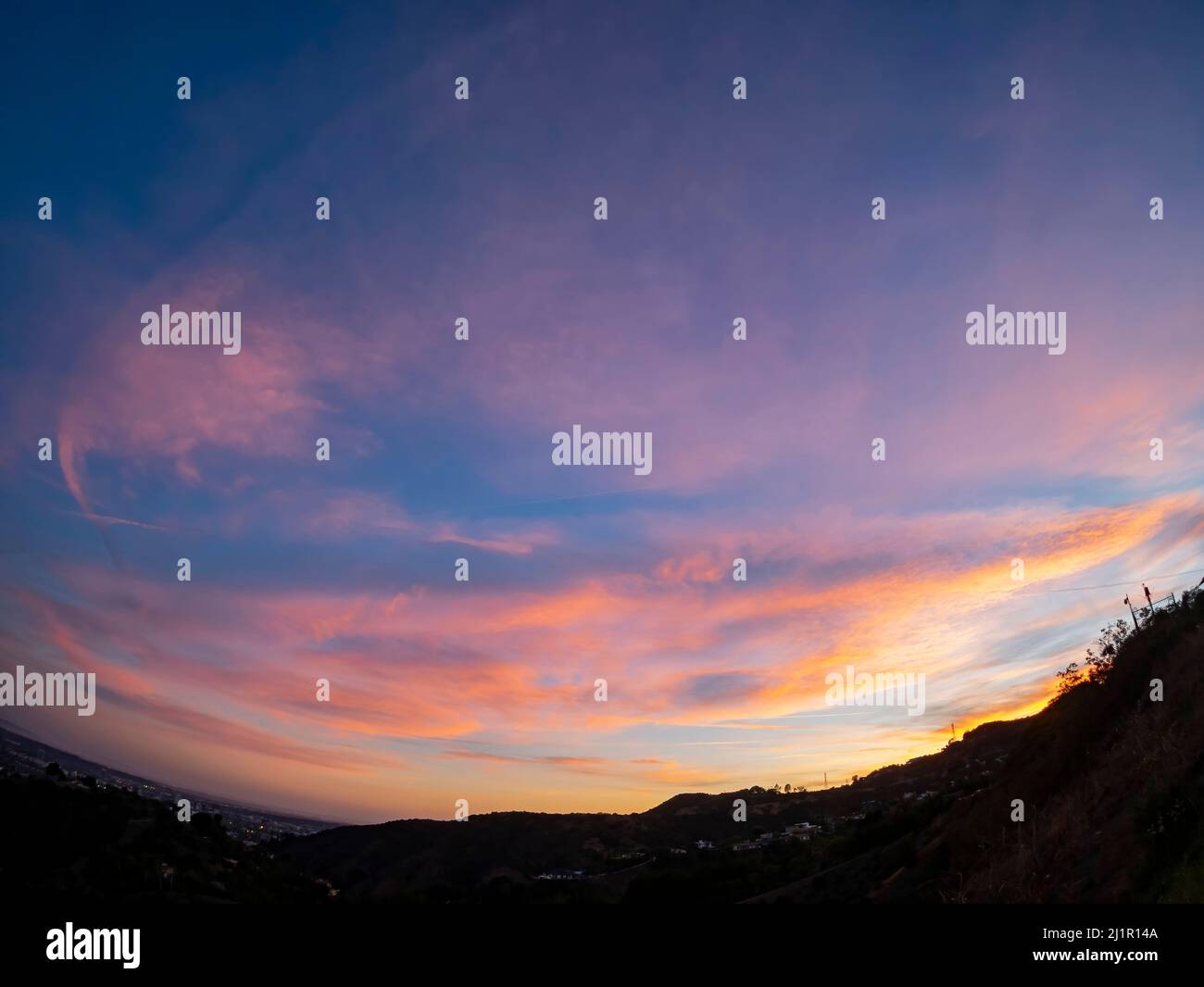 Tramonto alto angolo di vista del paesaggio cittadino di Los Angeles da hollywood Bowl in California Foto Stock