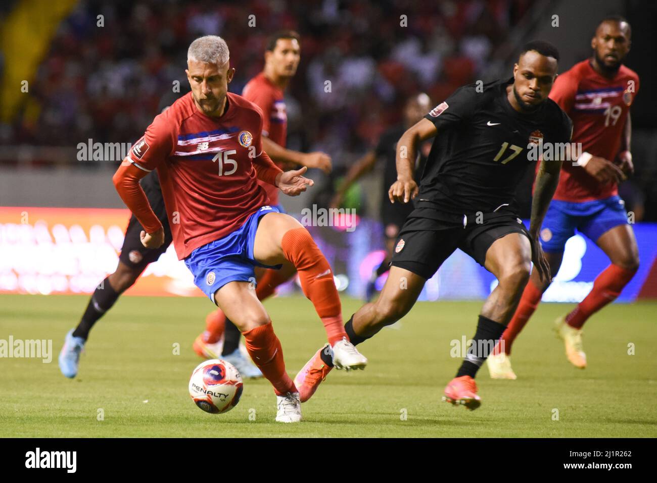 SAN JOSE, Costa Rica: Francisco Calvo, giocatore costaricano, durante la vittoria del Costa Rica 1-0 sopra il Canada nei qualificatori della Coppa del mondo FIFA CONCACACAF su M. Foto Stock