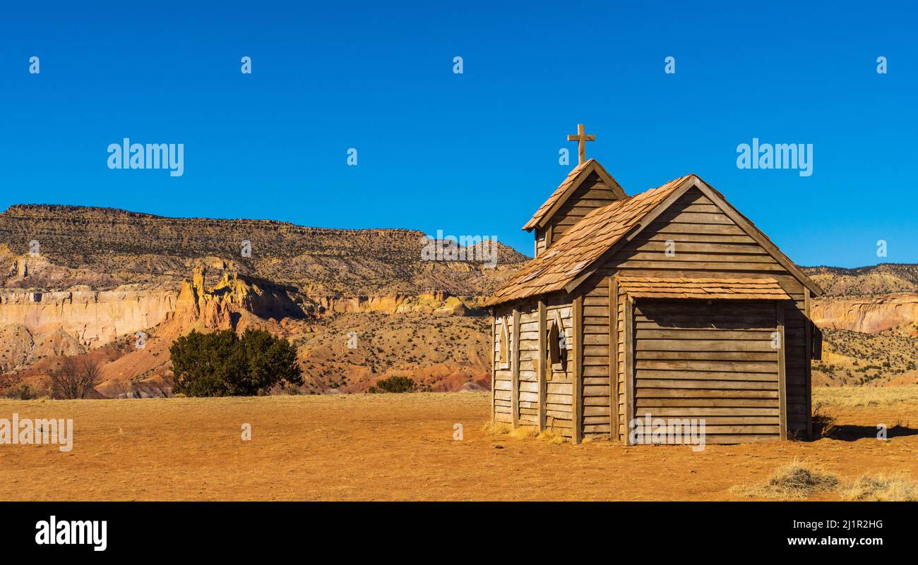 piccola chiesa eretta per un set cinematografico per i film occidentali Foto Stock