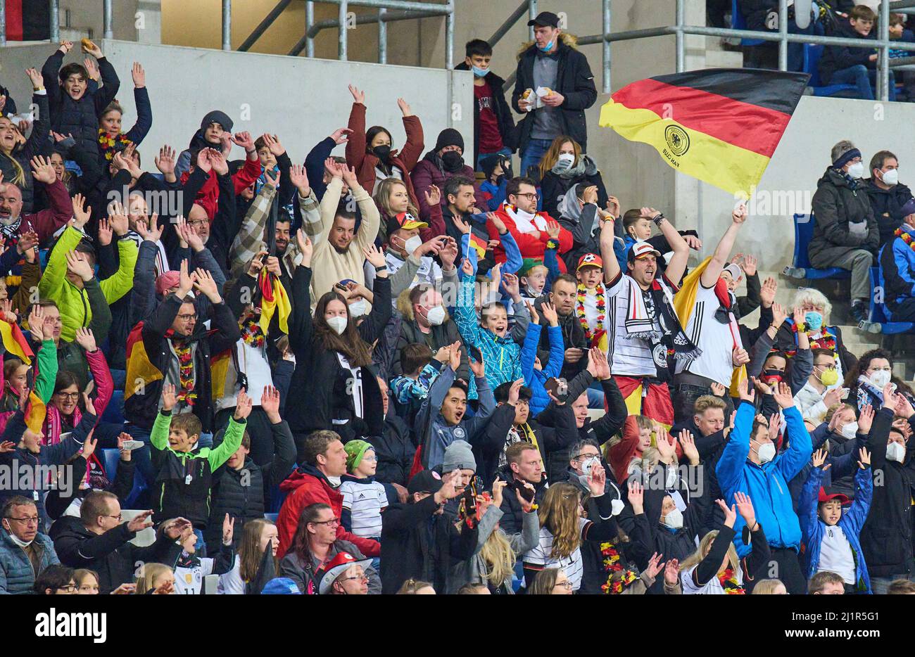 Sinsheim, Germania. 26th Mar 2022. DFB Fans la Ola, Die Welle nella partita amichevole GERMANIA - ISRAELE 2-0 preparazione per i Campionati del mondo 2022 in Qatar ,Stagione 2021/2022, il 26 marzo 2022 a Sinsheim, Germania. © Peter Schatz / Alamy Live News Credit: Peter Schatz/Alamy Live News Foto Stock