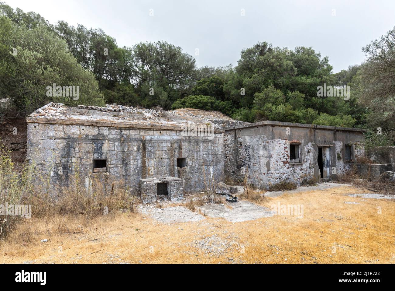 Resti di edifici in tempo di guerra presso la principessa Amelia e Anne's Battery, Gibilterra Foto Stock