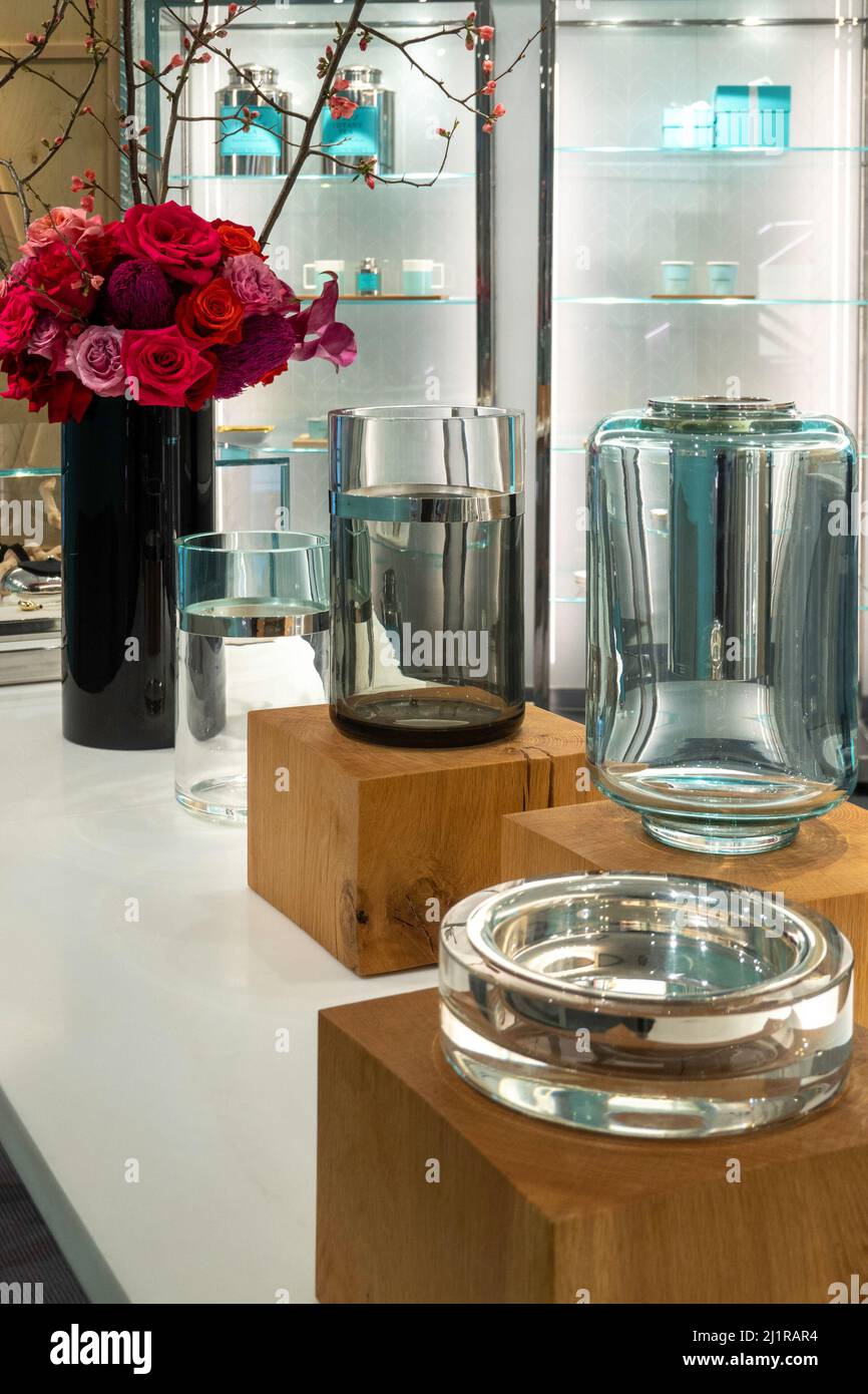 Tiffany & Company Flagship Store è una destinazione di lusso, 2022, NYC, USA Foto Stock