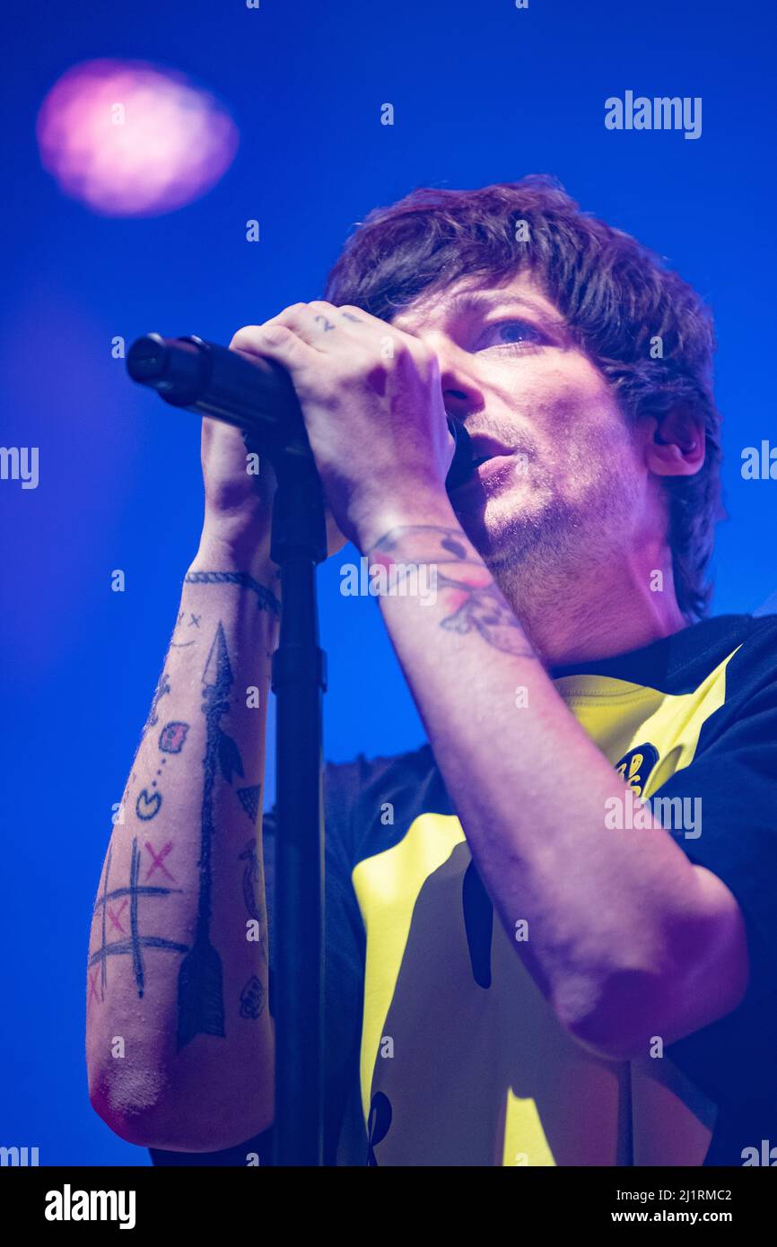 Oslo, Norvegia. 27th Mar 2022. Louis Tomlinson si esibisce sul palco durante il suo tour mondiale dei concerti ad Oslo, Spektrum ad Oslo, Norvegia. Credit: Nigel Waldron/Alamy Live News Foto Stock