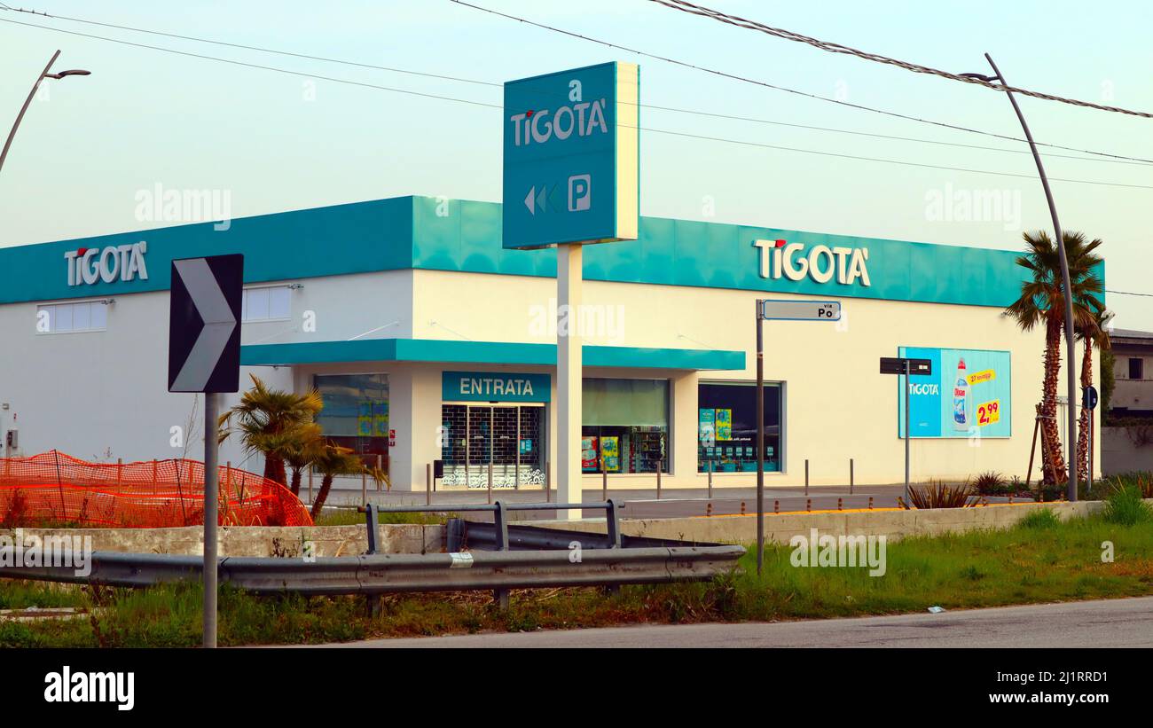 Tigotà negozio. Tigotà è il principale rivenditore italiano di cosmetici, articoli sanitari e prodotti per la casa Foto Stock