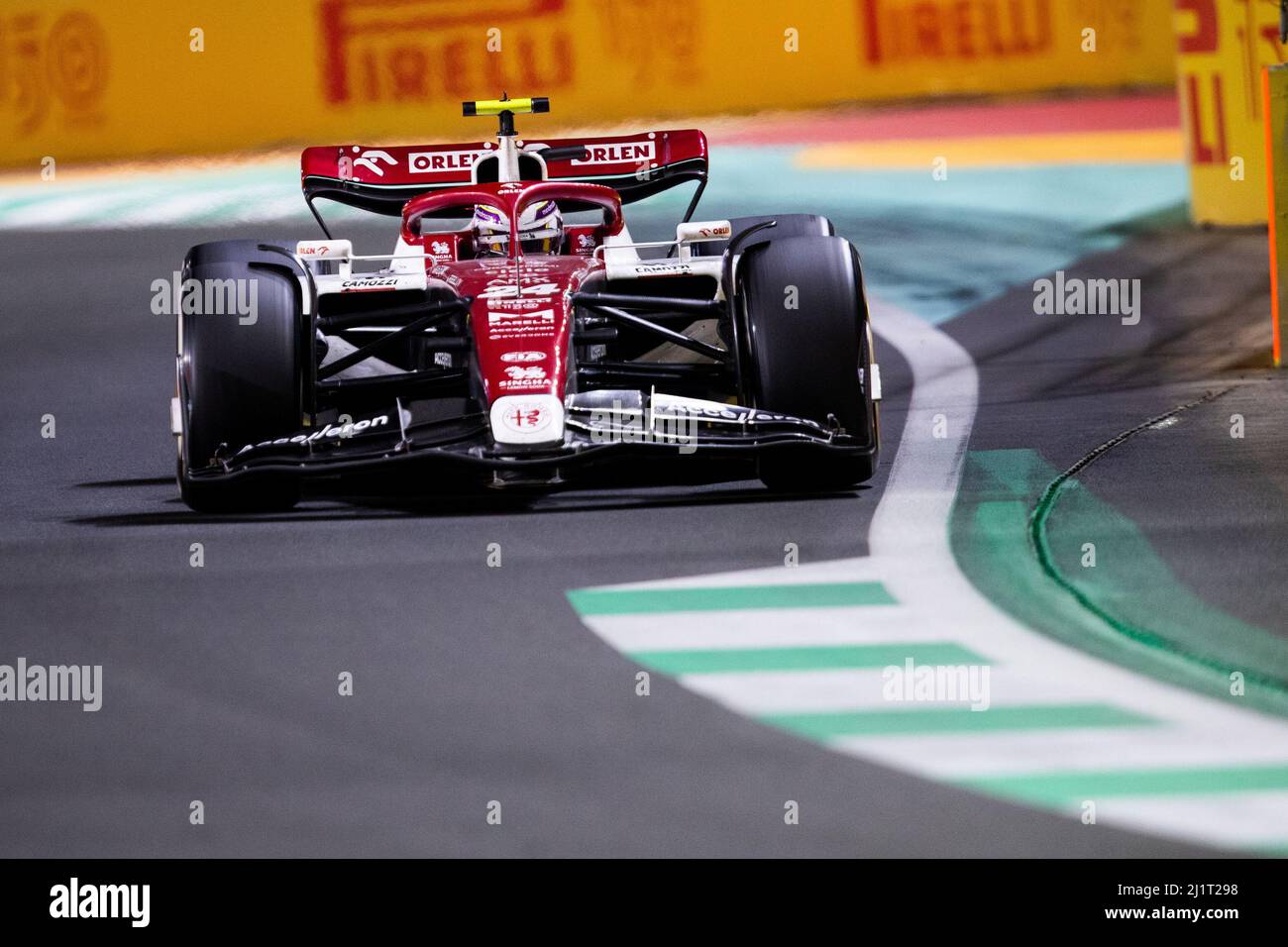 Jeddah, Arabia Saudita. 28th Mar 2022. Il driver cinese di Alfa Romeo Zhou Guanyu compete durante il Gran Premio dell'Arabia Saudita 2022 al circuito Jeddah Corniche di Jeddah, Arabia Saudita, il 27 marzo 2022. (DPPI/Handout via Xinhua) Credit: Xinhua/Alamy Live News Foto Stock