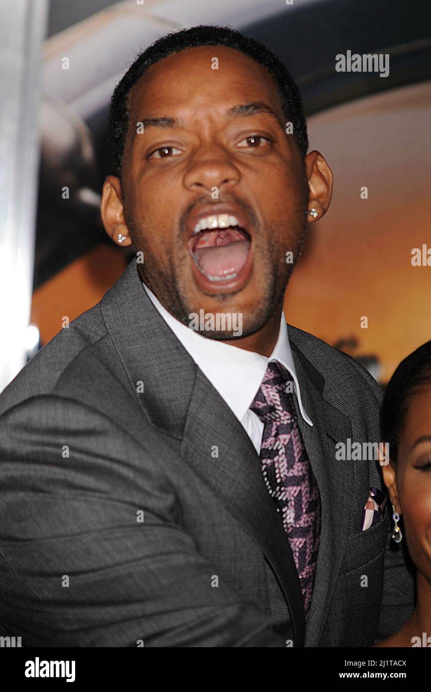 Manhattan, Stati Uniti d'America. 11th Mar 2012. HOLLYWOOD, CA - 27 marzo 2022. Will Smith accetta il premio come miglior attore in un ruolo di primo piano per "King Richard" durante lo spettacolo al 94th Academy Awards al Dolby Theatre di Ovation Hollywood domenica 27 marzo 2022. FILE PHOTOS - Chris Rock viene schiaffeggiato da Will Smith a Oscars People: Will Smith Credit: Storms Media Group/Alamy Live News Foto Stock