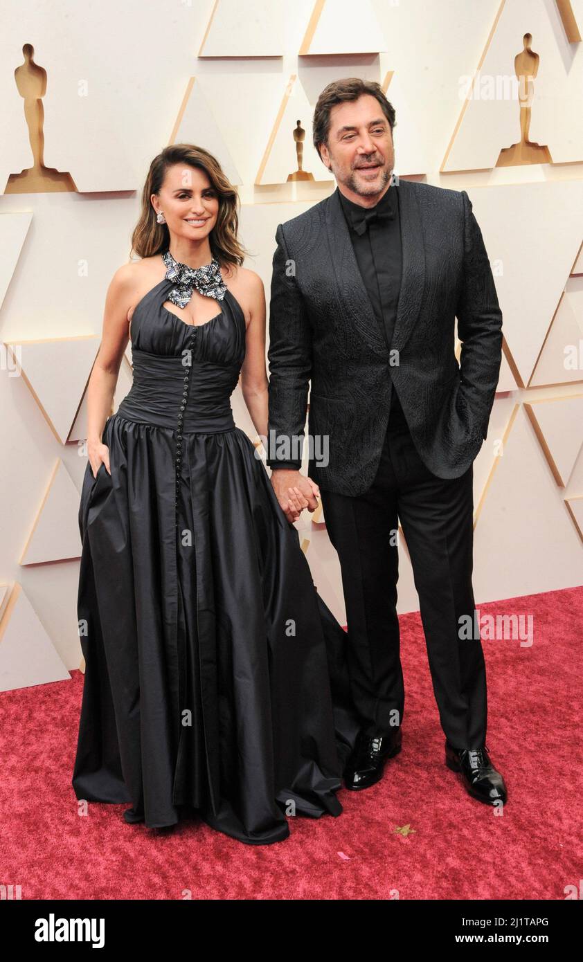 Los Angeles, California. 27th Mar 2022. Penelope Cruz, Javier Bardem agli arrivi per 94th Academy Awards - Arrivi 4, Dolby Theatre, Los Angeles, CA 27 marzo 2022. Credit: Elizabeth Goodenough/Everett Collection/Alamy Live News Foto Stock