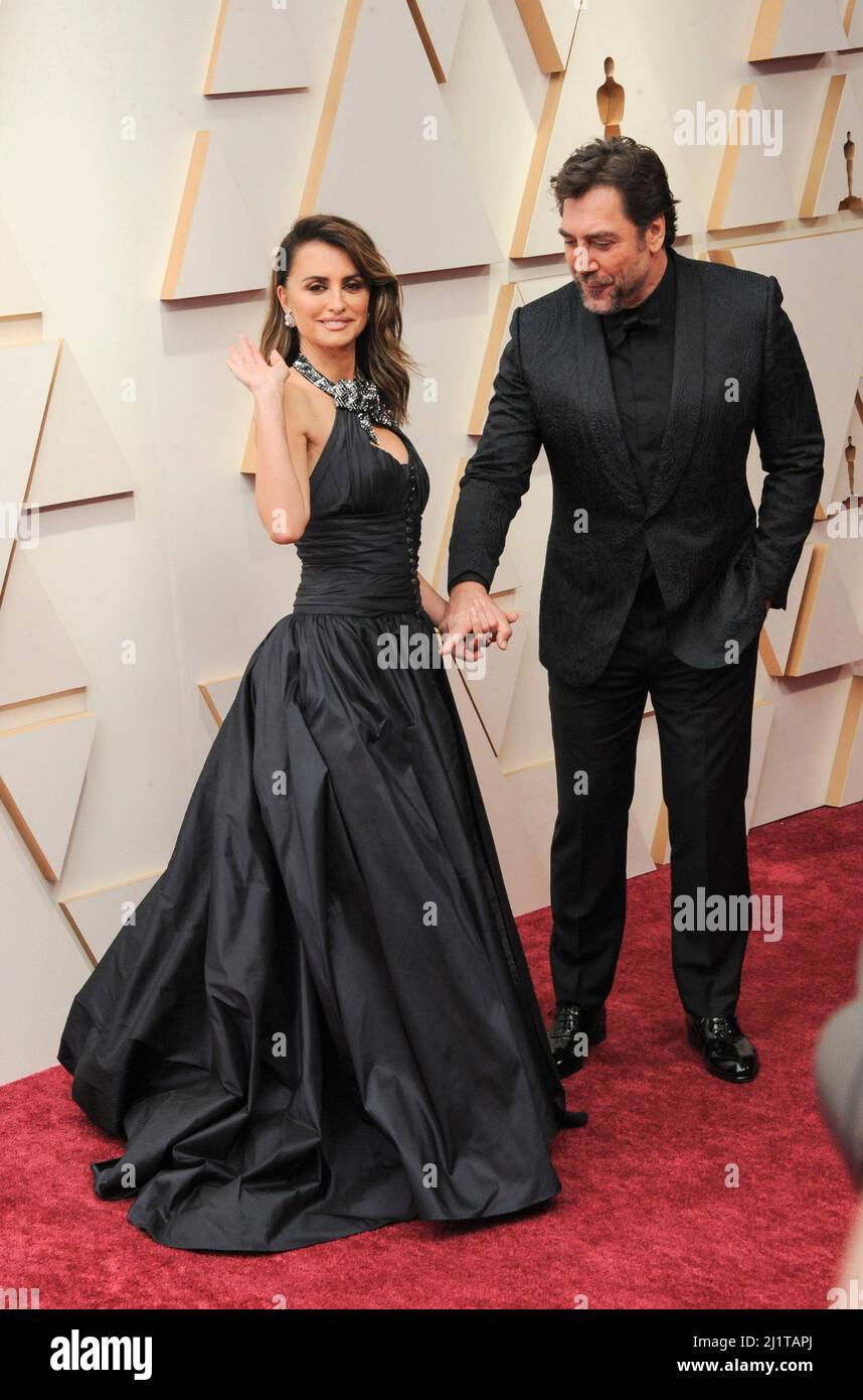 Los Angeles, California. 27th Mar 2022. Penelope Cruz, Javier Bardem agli arrivi per 94th Academy Awards - Arrivi 4, Dolby Theatre, Los Angeles, CA 27 marzo 2022. Credit: Elizabeth Goodenough/Everett Collection/Alamy Live News Foto Stock
