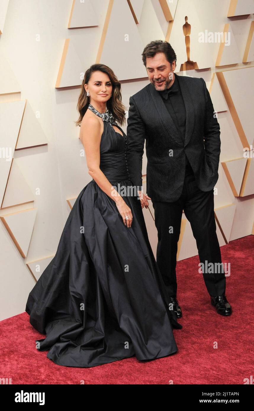 Los Angeles, California. 27th Mar 2022. Penelope Cruz, Javier Bardem agli arrivi per 94th Academy Awards - Arrivi 4, Dolby Theatre, Los Angeles, CA 27 marzo 2022. Credit: Elizabeth Goodenough/Everett Collection/Alamy Live News Foto Stock