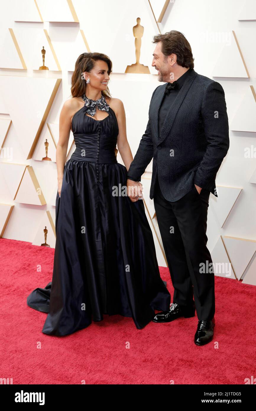 28 marzo 2022, Los Angeles, CA, Stati Uniti d'America: LOS ANGELES - 27 MARZO: Penelope Cruz, Javier Bardem al 94th Academy Awards al Dolby Theatre il 27 marzo 2022 a Los Angeles, CA (Credit Image: © Kay Blake/ZUMA Press Wire) Foto Stock